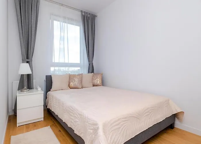 D&k Free Parking Komputerowa 8 *