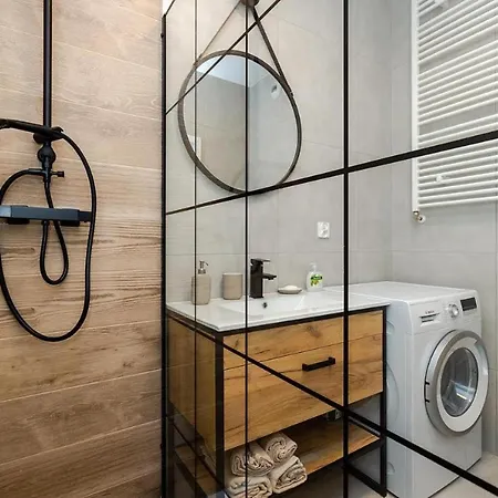 D&k Free Parking Komputerowa 8 Apartman